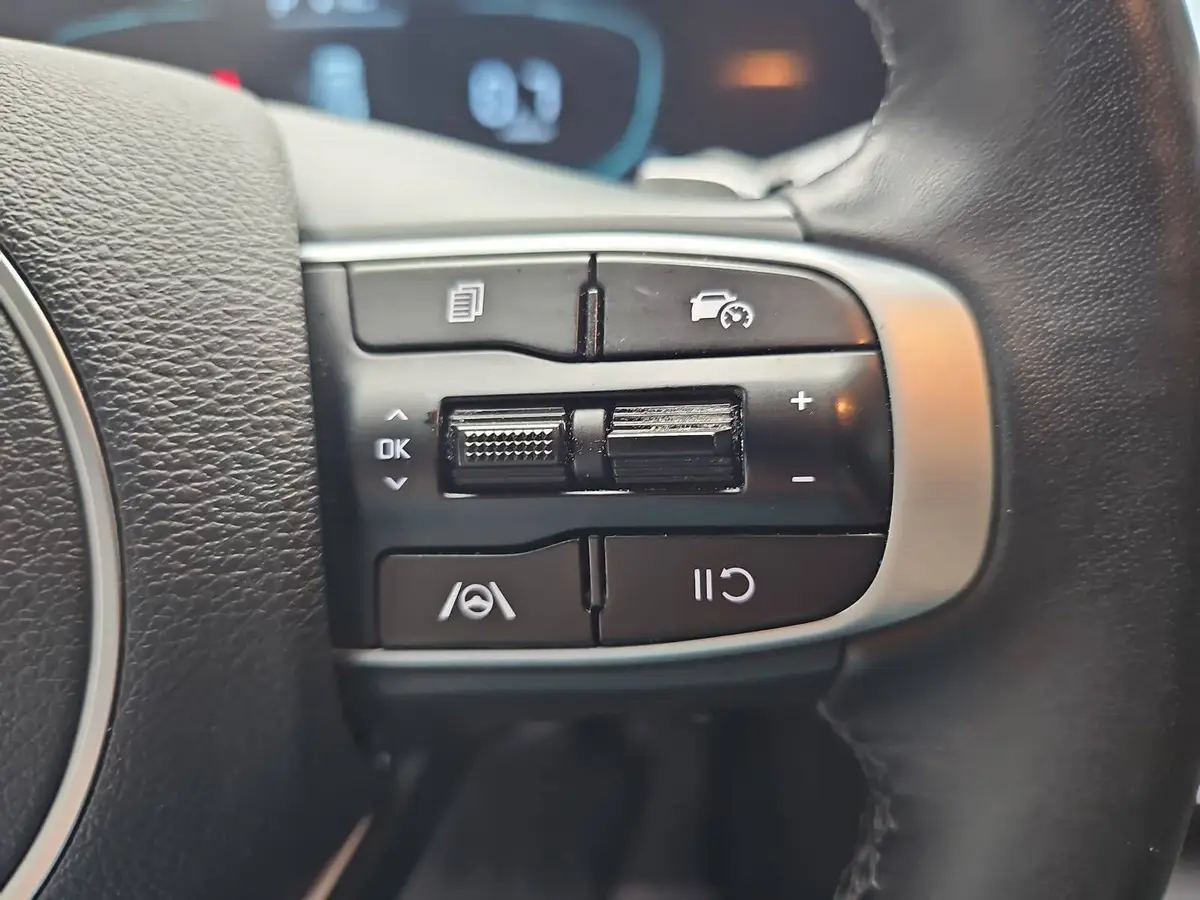 KIA SPORTAGE 1.6 T-GDI DCT VISION NAVI LED AHK