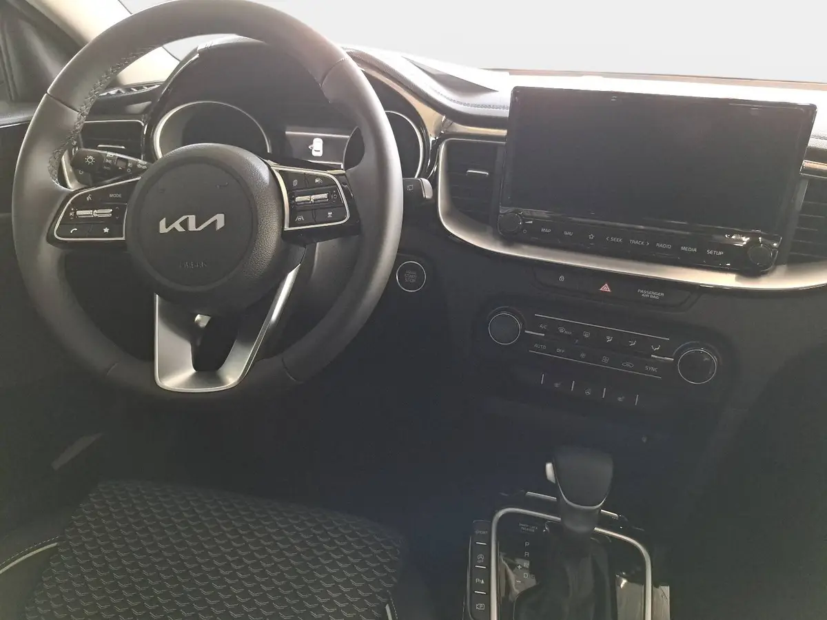 KIA XCEED 1.6 T-GDI 150 DCT SPIRIT MJ26 XCLUSIVE