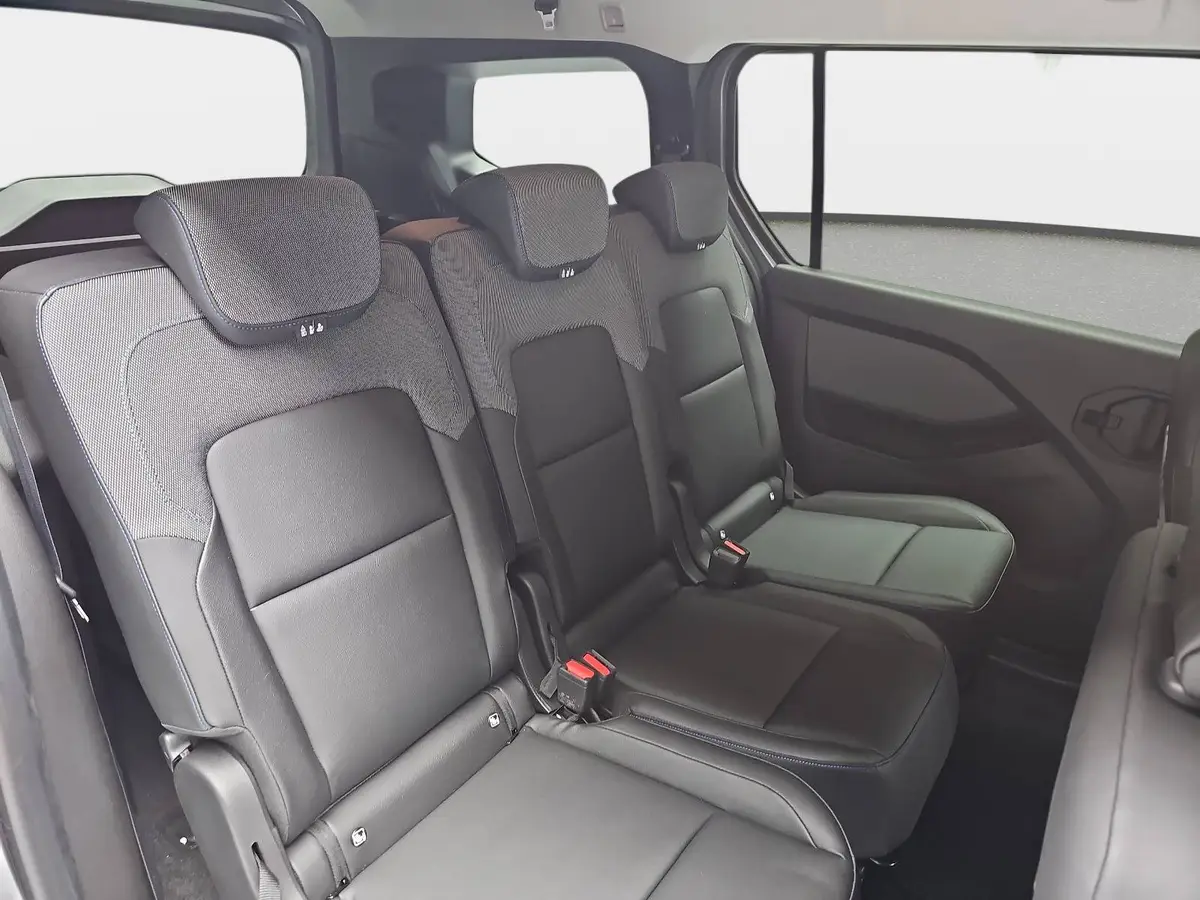 NISSAN TOWNSTAR KOMBI 1.3 DIG-T L2 2.3T TEKNA 7-SITZER