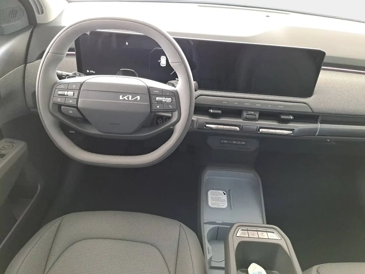 KIA EV3 81.4 KWH EARTH MJ27 WINTER-CONNECT BUSINESS UPGRADE DRIVEWISE-PARK