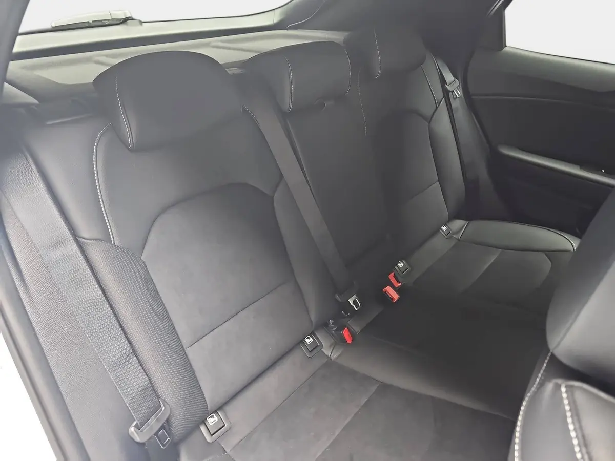 KIA XCEED 1.6 T-GDI 180 DCT GT-LINE MJ26 LEDER GLASDACH