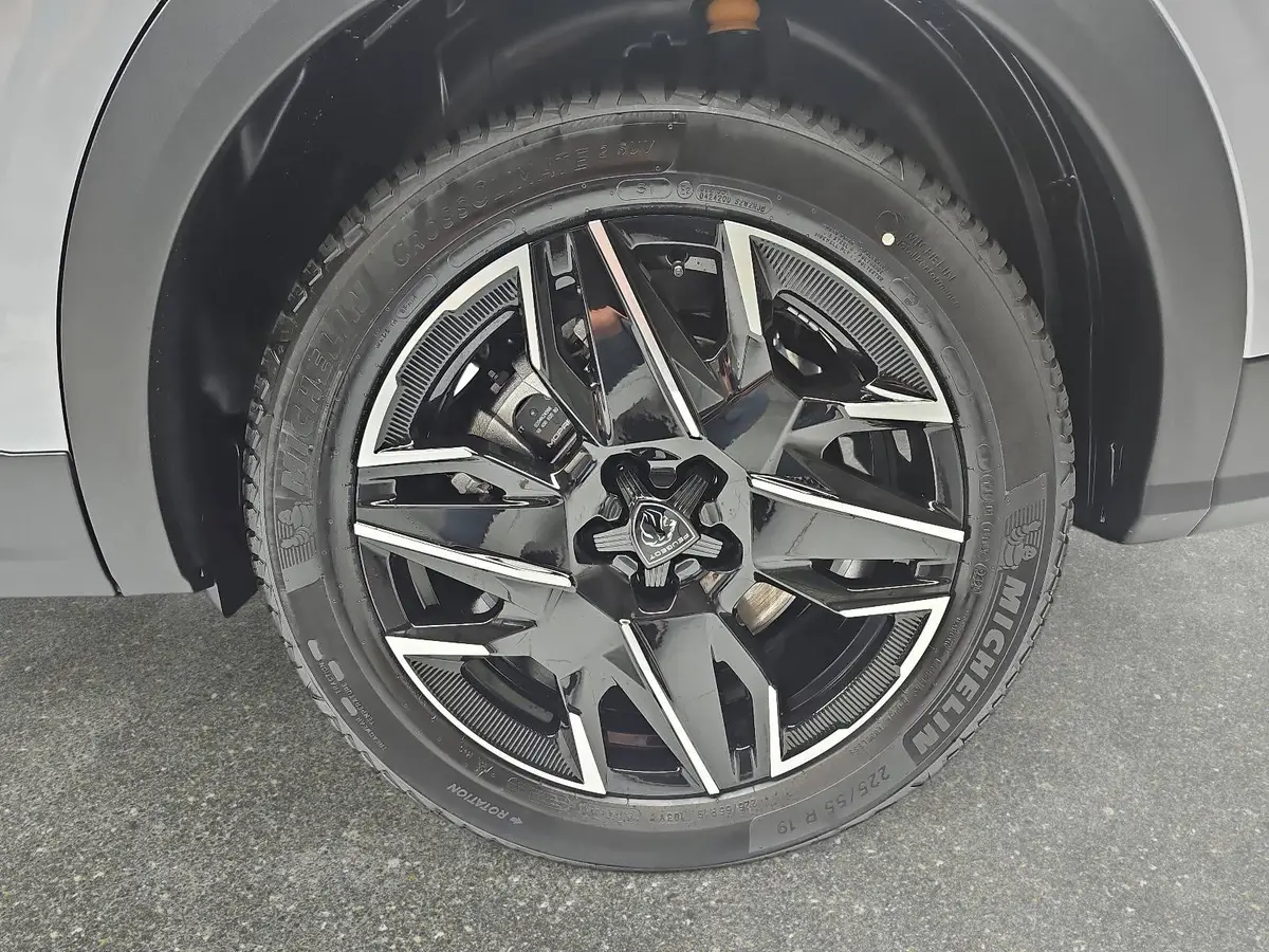 PEUGEOT 5008 1.2 HYBRID 145 E-DSC6 GT KLIMA LED 7-S DAB 360° AH