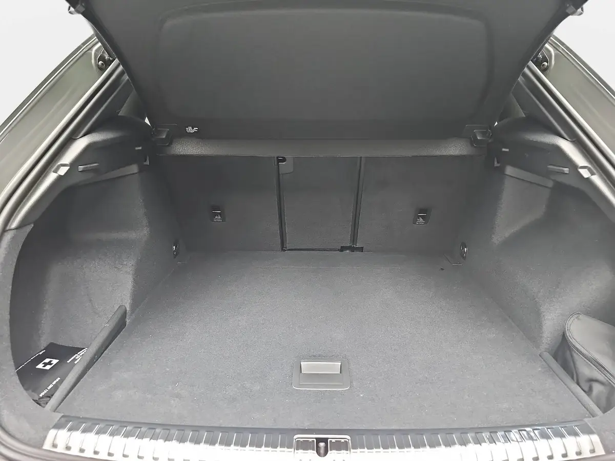 AUDI Q3 35 TDI S-TRONIC S LINE NAVI LED PANO ACC BLACK+ KA