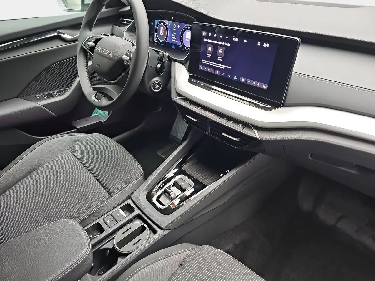 SKODA OCTAVIA COMBI 1.5 TSI DSG 130 JAHRE KLIMAAUTO LED SMARTLINK KAME