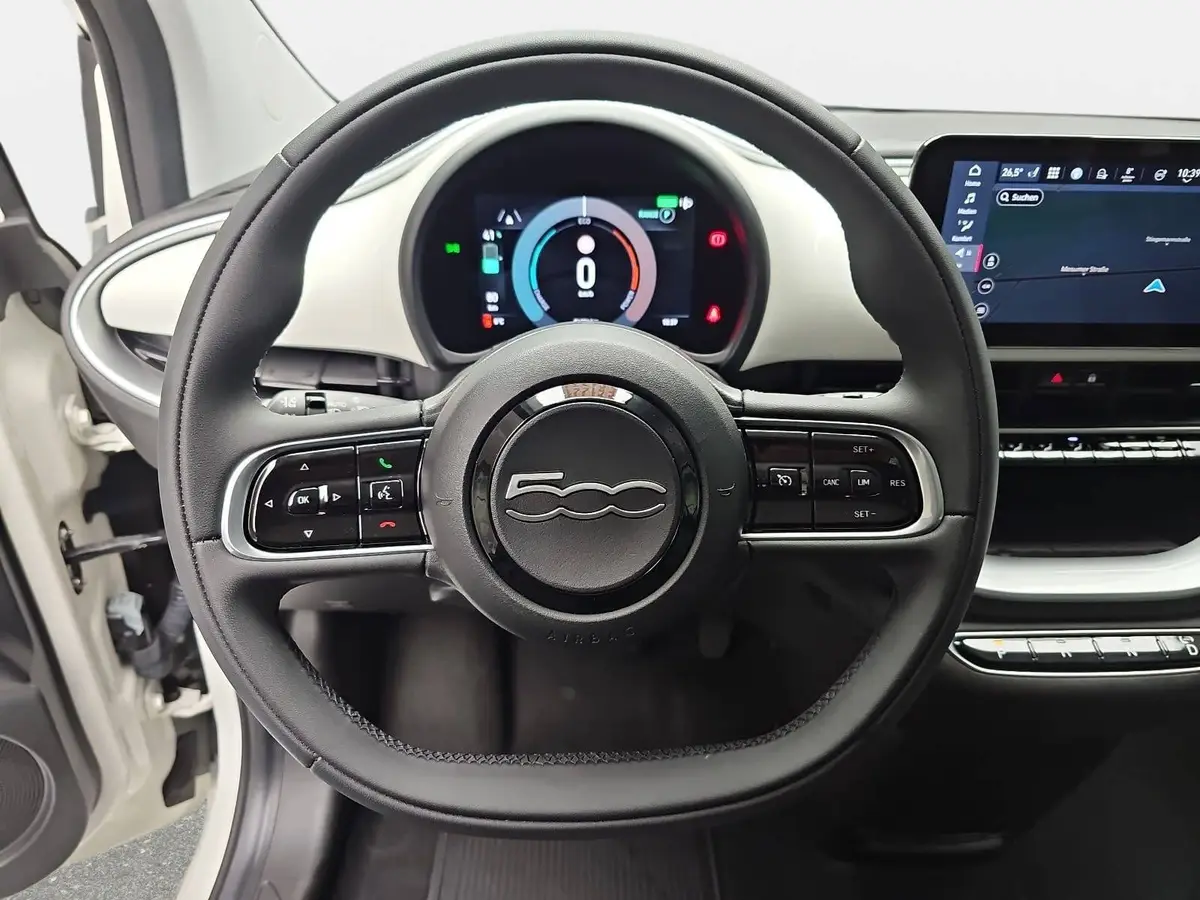 FIAT 500E ELEKTRO 42 KWH 3+1 ICON NAVI KLIMA DAB APPLE/ANDROID LM
