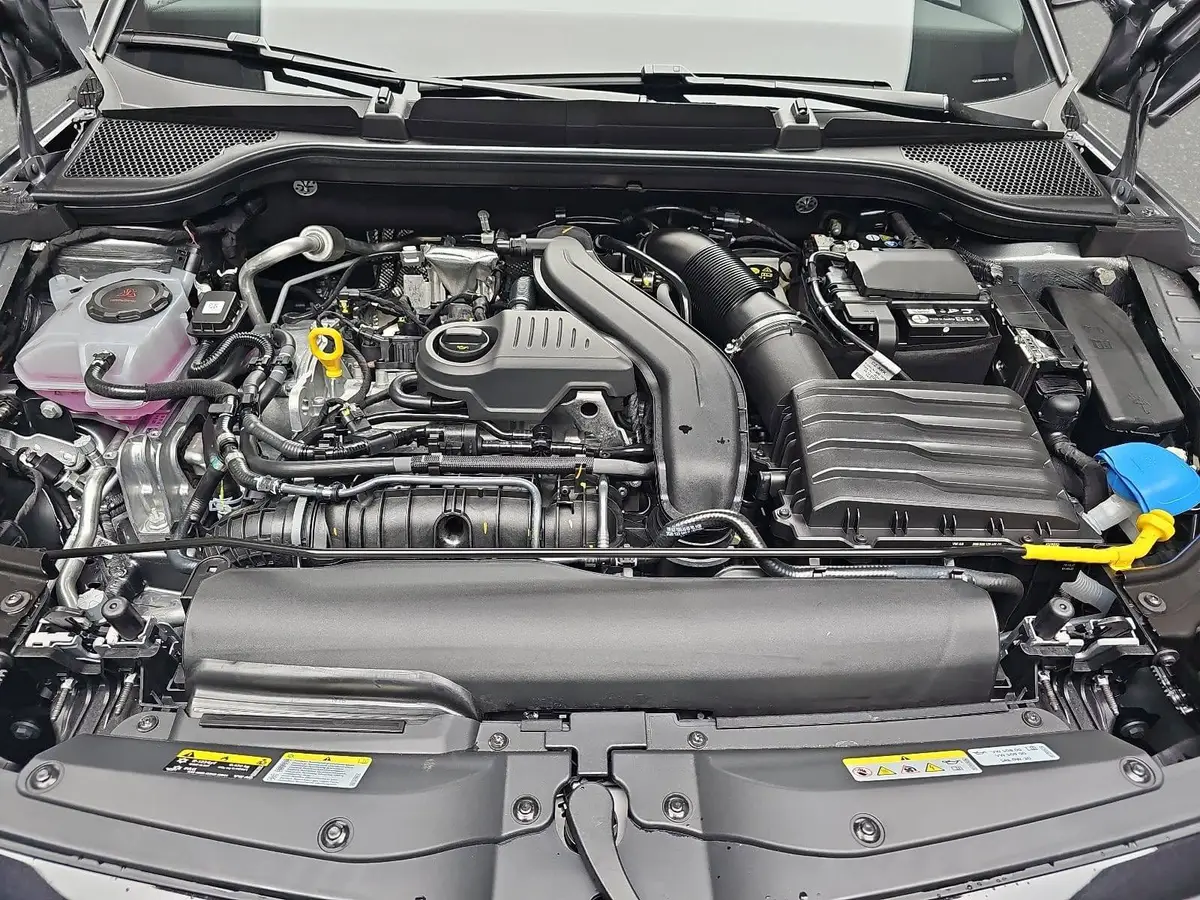 SKODA KAMIQ 1.5 TSI DSG MONTE CARLO LED AUDIO DAB PANO WINTER 