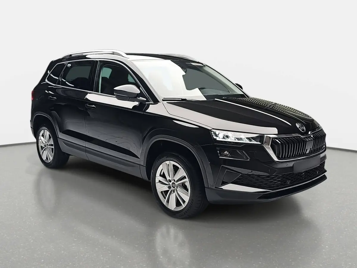 SKODA KAROQ 1.5 TSI DSG SELECTION LED ACC AHK