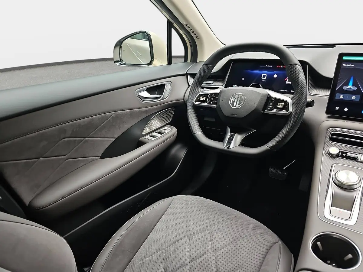 MG ANDERE FÖRDERFÄHIG EV 77 KWH LUXURY PANORAMA LEDER 20-ZOLL