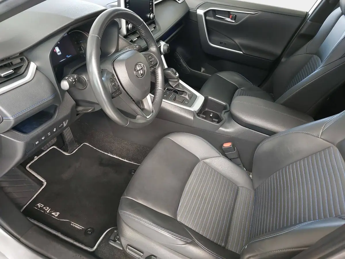 TOYOTA RAV 4 2.5 VVT-I HYBRID ECVT NAVI LED ACC WINTER PANO 360