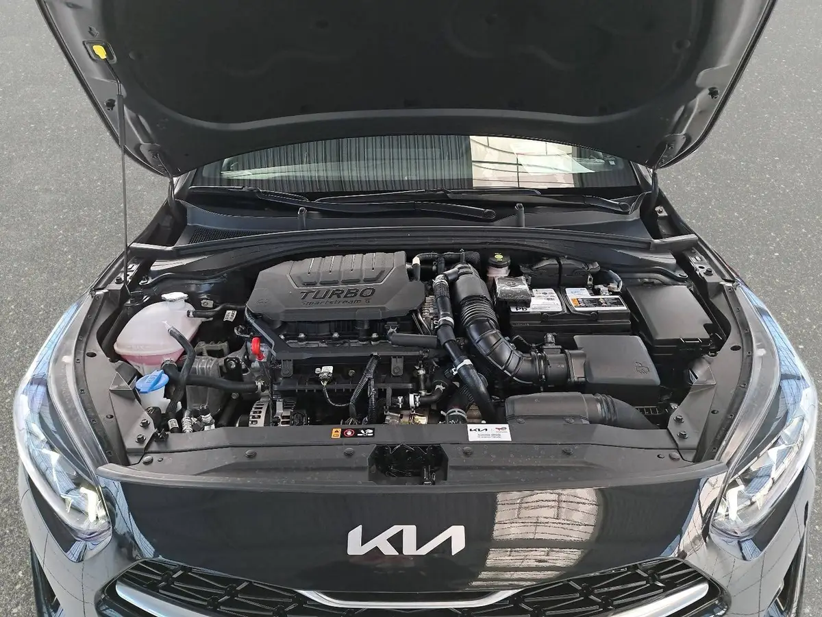 KIA CEED SW 1.5 T-GDI DCT7 GT-LINE