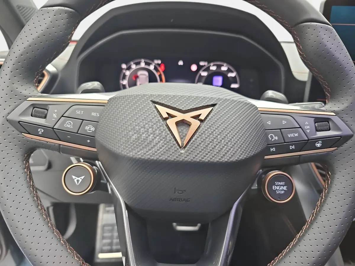 CUPRA FORMENTOR 1.5 ETSI DSG LED EDGE PAKET EL.HECKKLAPPE KAM