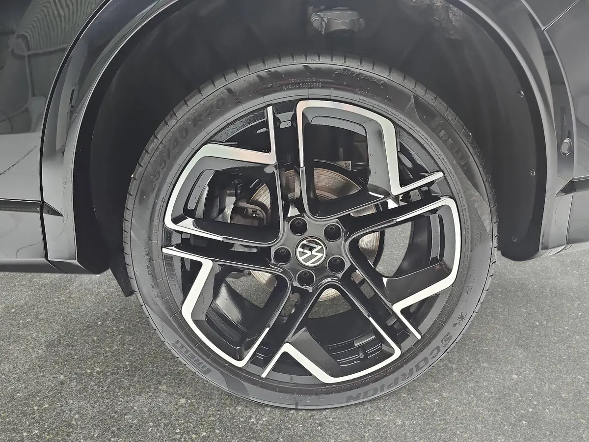 VW TIGUAN 2.0 TDI DSG R-LINE 4M NAVI LED-MATIX LEDER BLACK-S