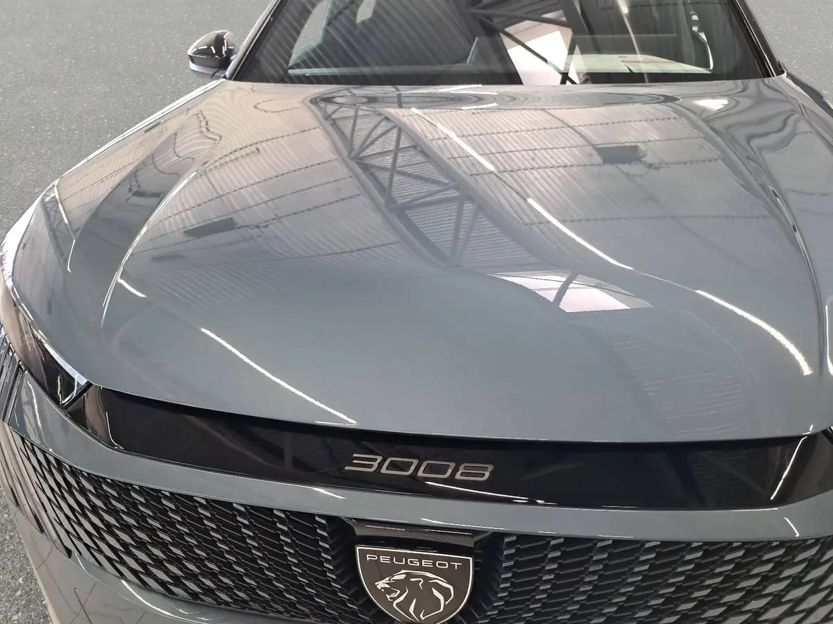 PEUGEOT 3008 1.2 HYBRID 145 E-DSC6 GT NAVI KLIMA LED AHK LM19