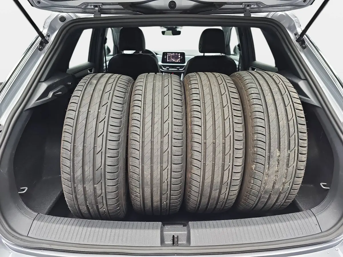 VW T-ROC 1.5 TSI DSG GOAL NAVI LED KLIMAAUTO ACC KAMERA AHK