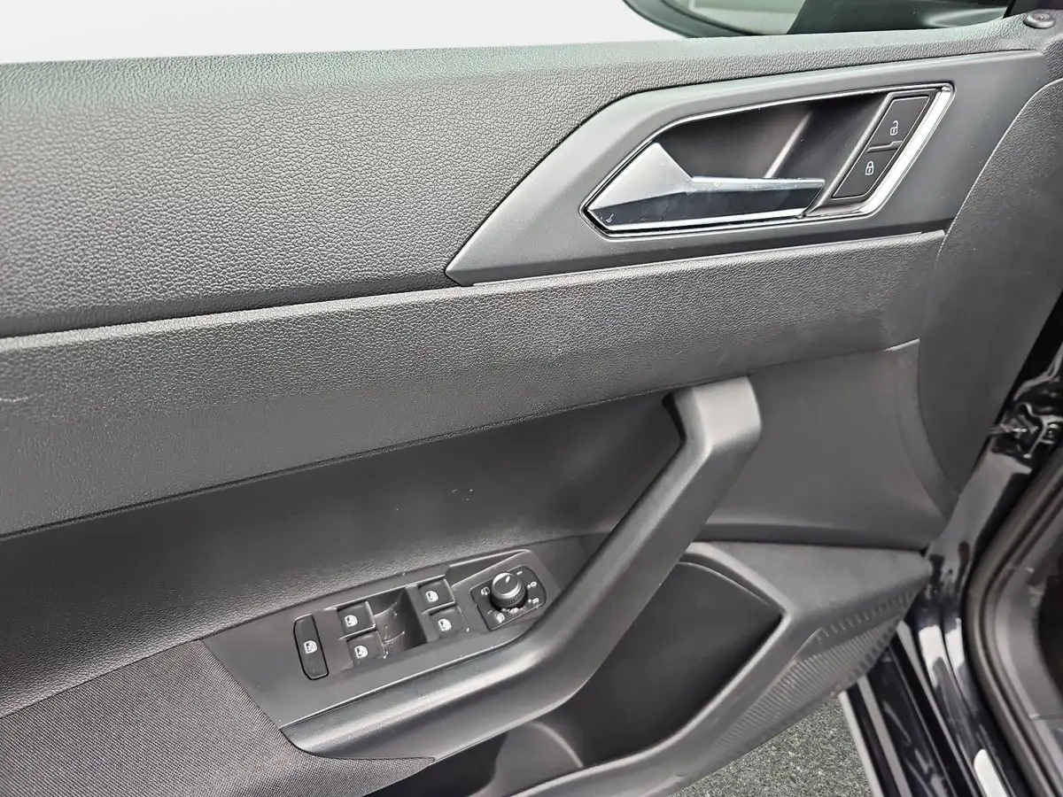 VW TAIGO 1.5 TSI DSG R-LINE NAVI LED BLACK-STYLE WINTER SIC