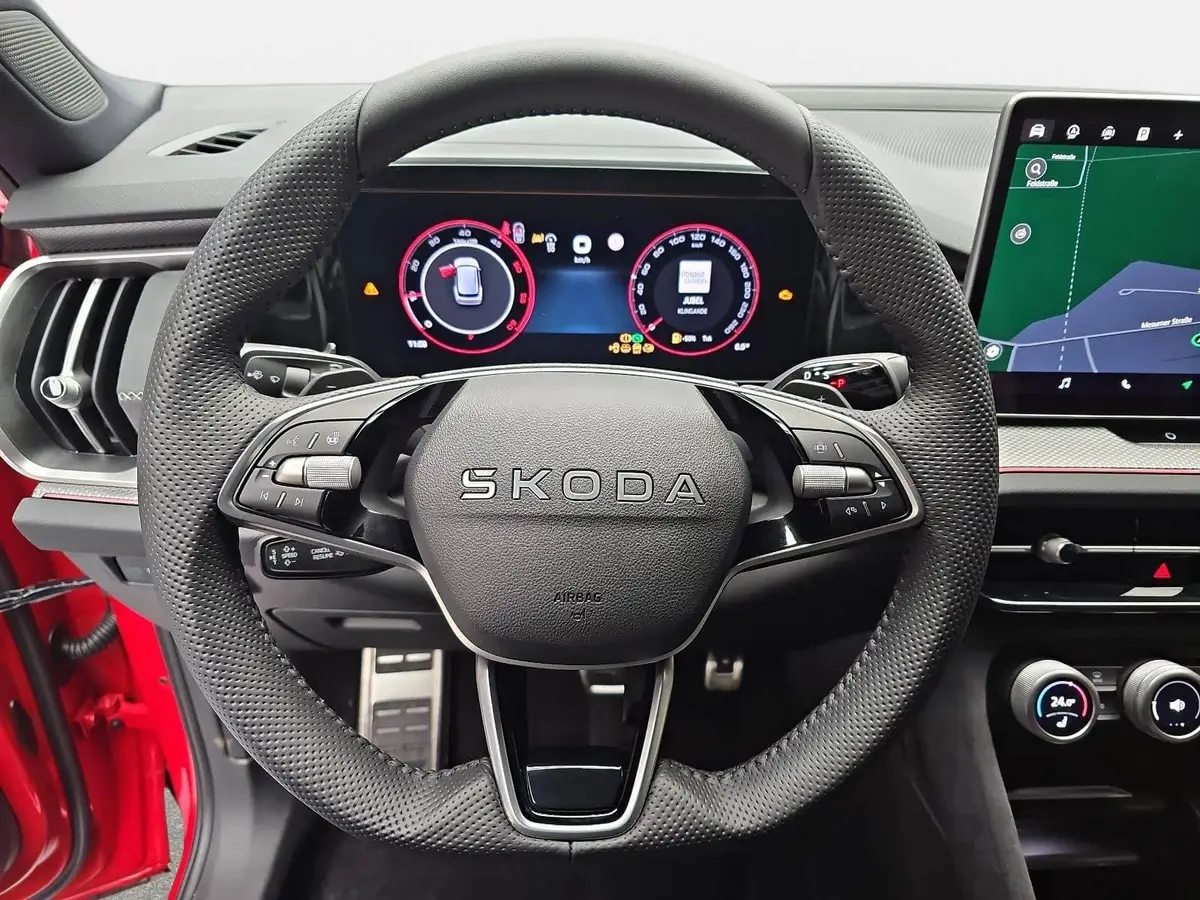 SKODA KODIAQ 2.0 TDI DSG SPORTLINE 4X4 NAVI LED ACC PANO 7S AHK