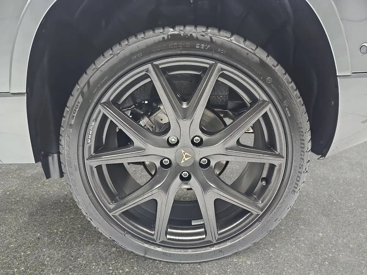 CUPRA ATECA 1.5 TSI DSG NAVI LED ACC LEDER AHK LM19