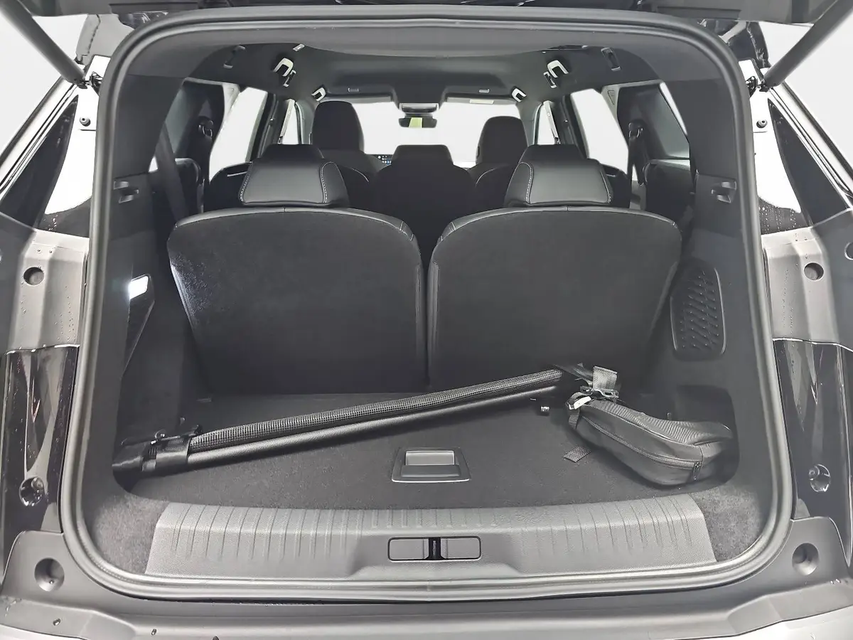 PEUGEOT 5008 1.2 HYBRID 145 E-DSC6 GT KLIMA LED 7-S DAB 360° AH