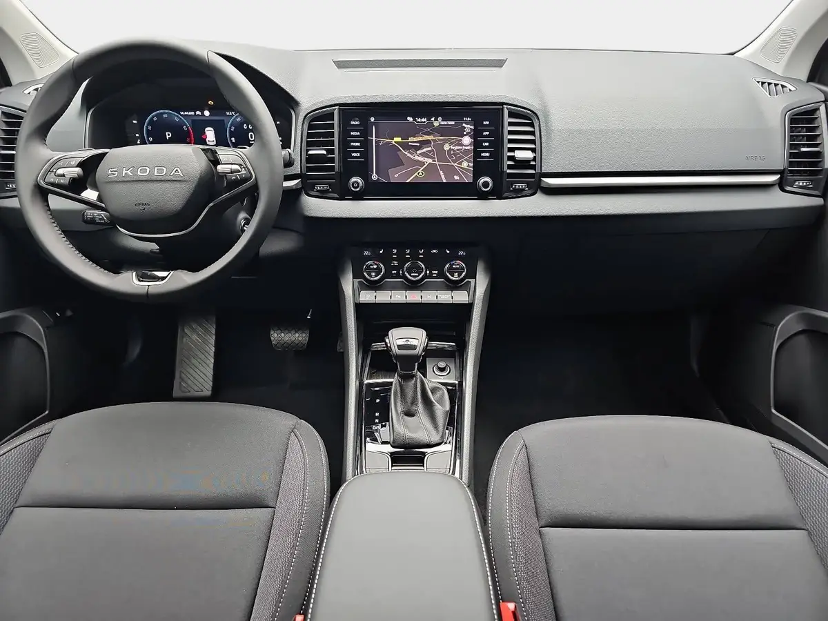 SKODA KAROQ 1.5 TSI DSG SELECTION LED AHK LM