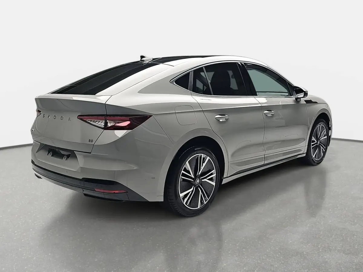 SKODA ENYAQ COUPE 85 SELECTION 82KWH AHK PANO