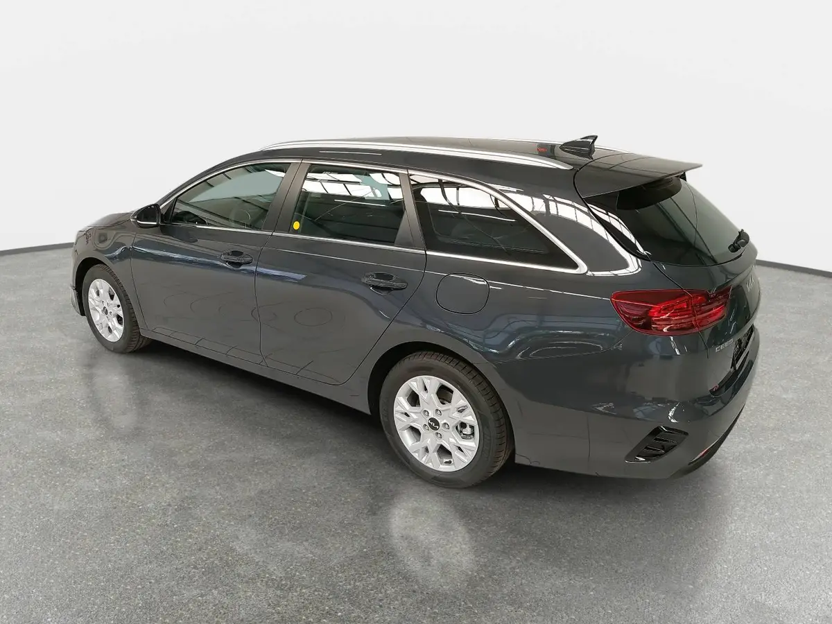 KIA CEED SW 1.5 T-GDI 48V DCT7 ULTIMATE EDITION