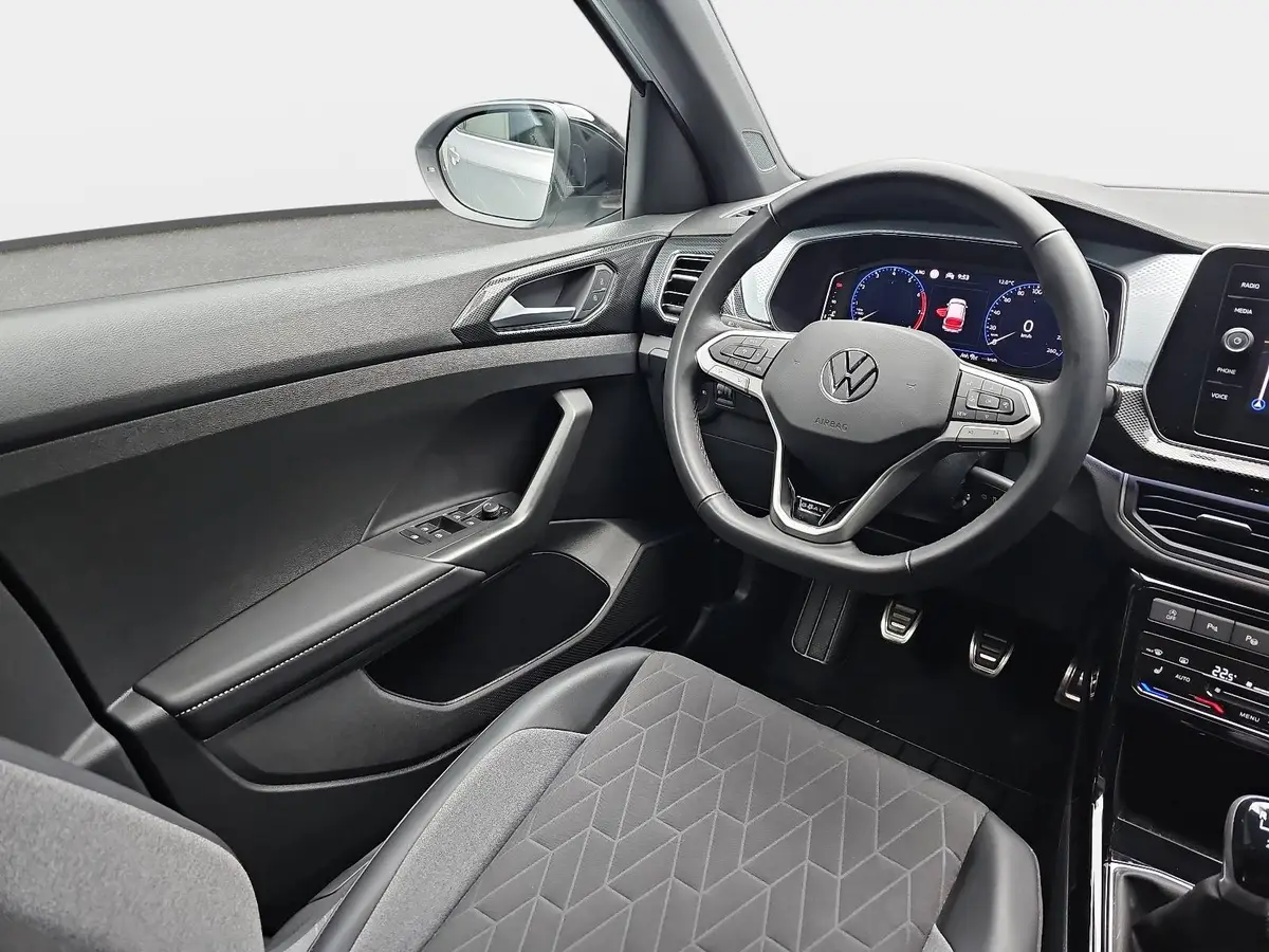 VW T-CROSS 1.0 TSI GOAL NAVI LED KLIMAAUTO ACC P-ASSIST WINTE