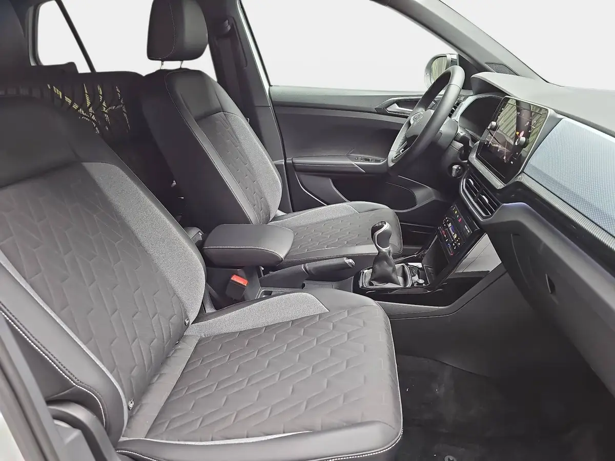 VW T-CROSS 1.0 TSI GOAL NAVI LED KLIMAAUTO ACC P-ASSIST WINTE