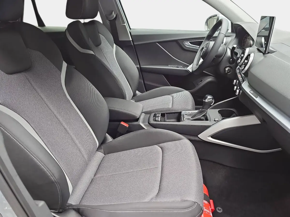 AUDI Q2 35 TFSI S-TRONIC S LINE NAVI LED ACC EL.HECKKL. WI