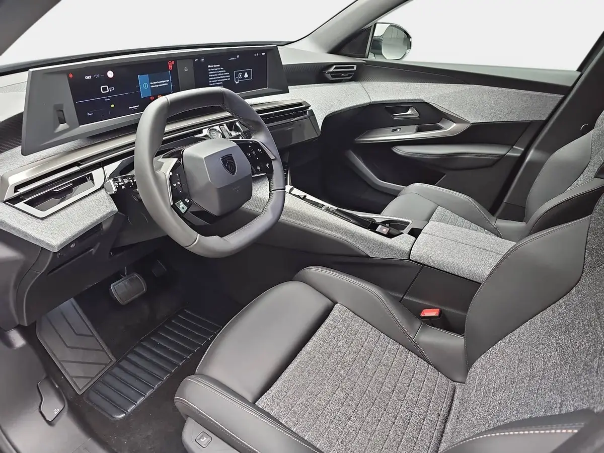 PEUGEOT 3008 1.2 HYBRID 145 E-DSC6 ALLURE LED DAB WINTER AHK LM