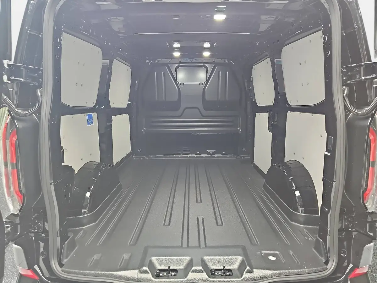 FORD TRANSIT CUSTOM 2.0 ECOBLUE AUTO. 320 L1H1 SPORT FWD KLIMA LED LM