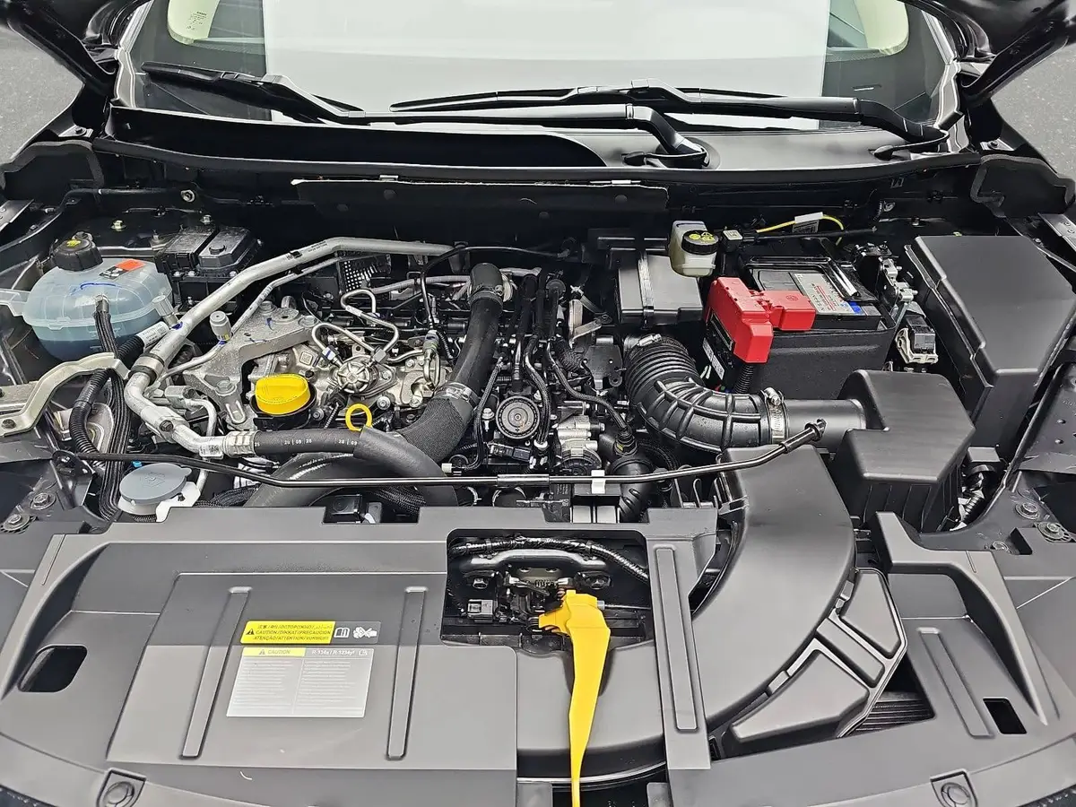 NISSAN QASHQAI 1.3 DIG-T XTRONIC N-CONNECTA PANO WINTER