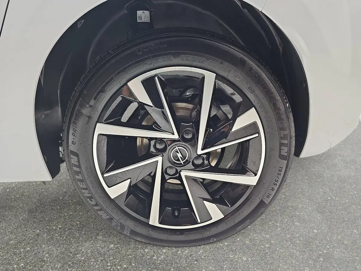 OPEL CORSA 1.2 HYBRID GS LED KOMFORT-PAKET