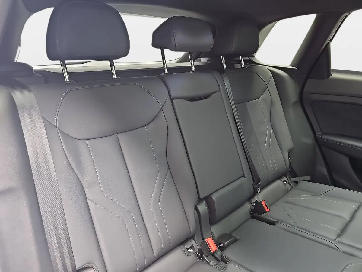 AUDI Q3 TDI S-TRONIC S-LINE NAVI LED-PLUS PANO