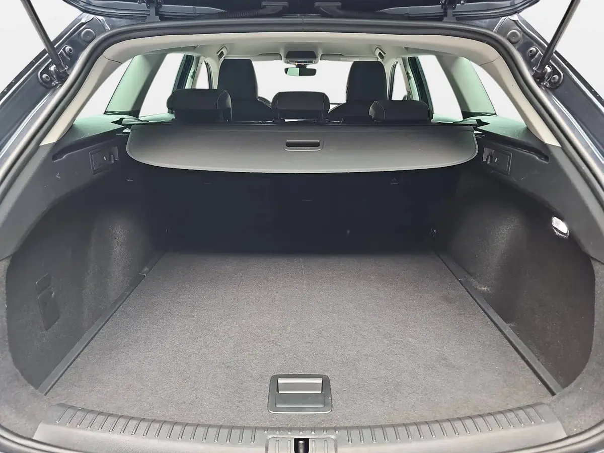 SEAT LEON SPORTSTOURER 1.5 TSI XCELLENCE LED ACC LM