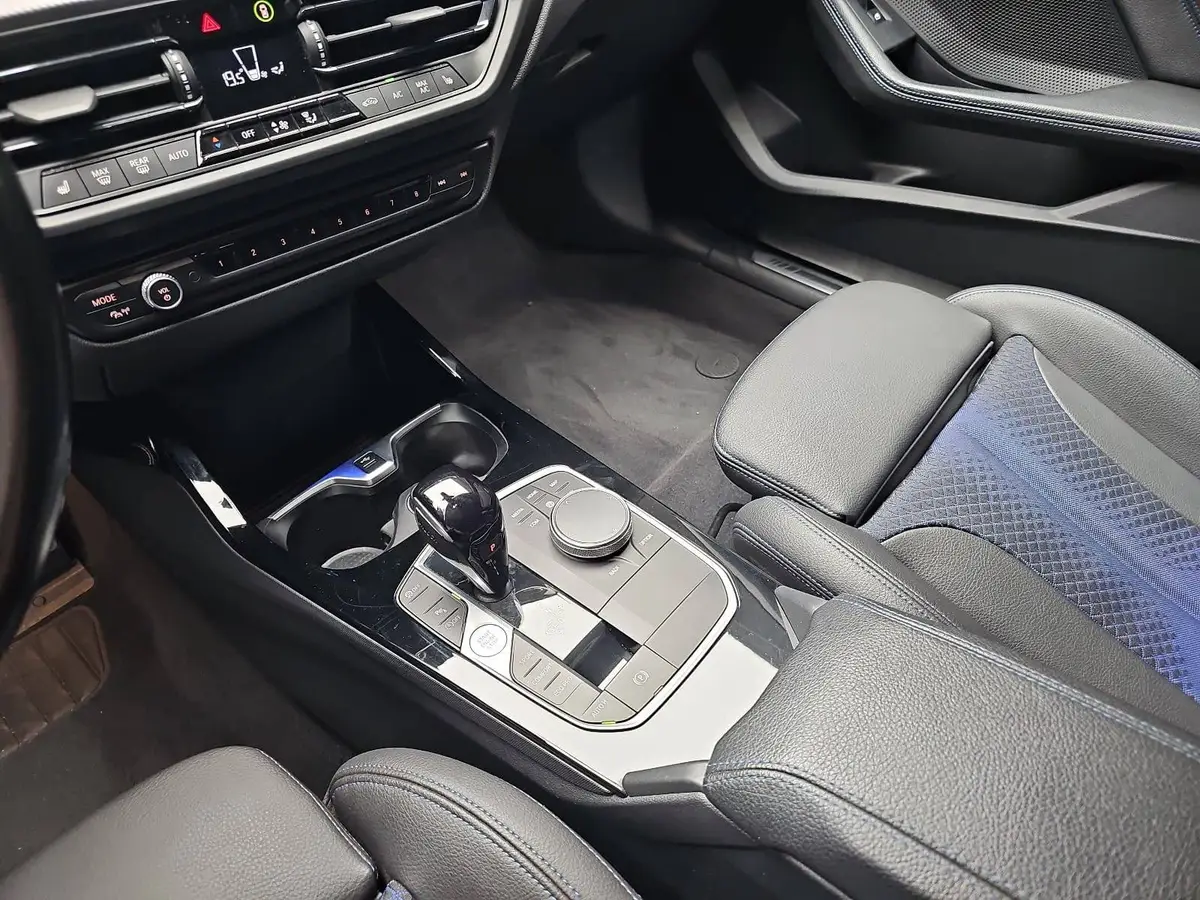 BMW 118 I AUTO. M SPORT NAVI LED PDC