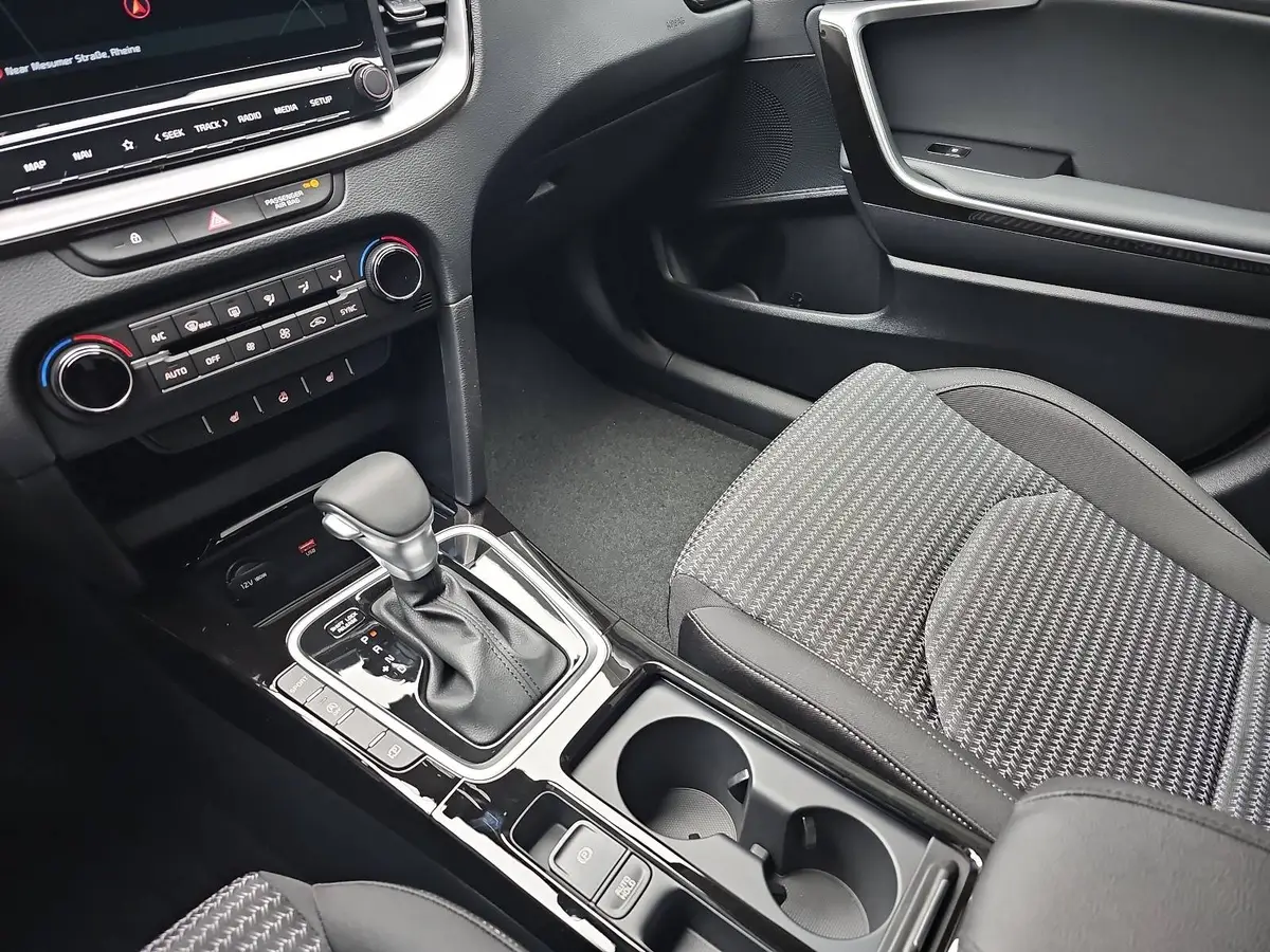 KIA CEED 1.5 T-GDI DCT7 VISION KOMFORT+ SITZH.