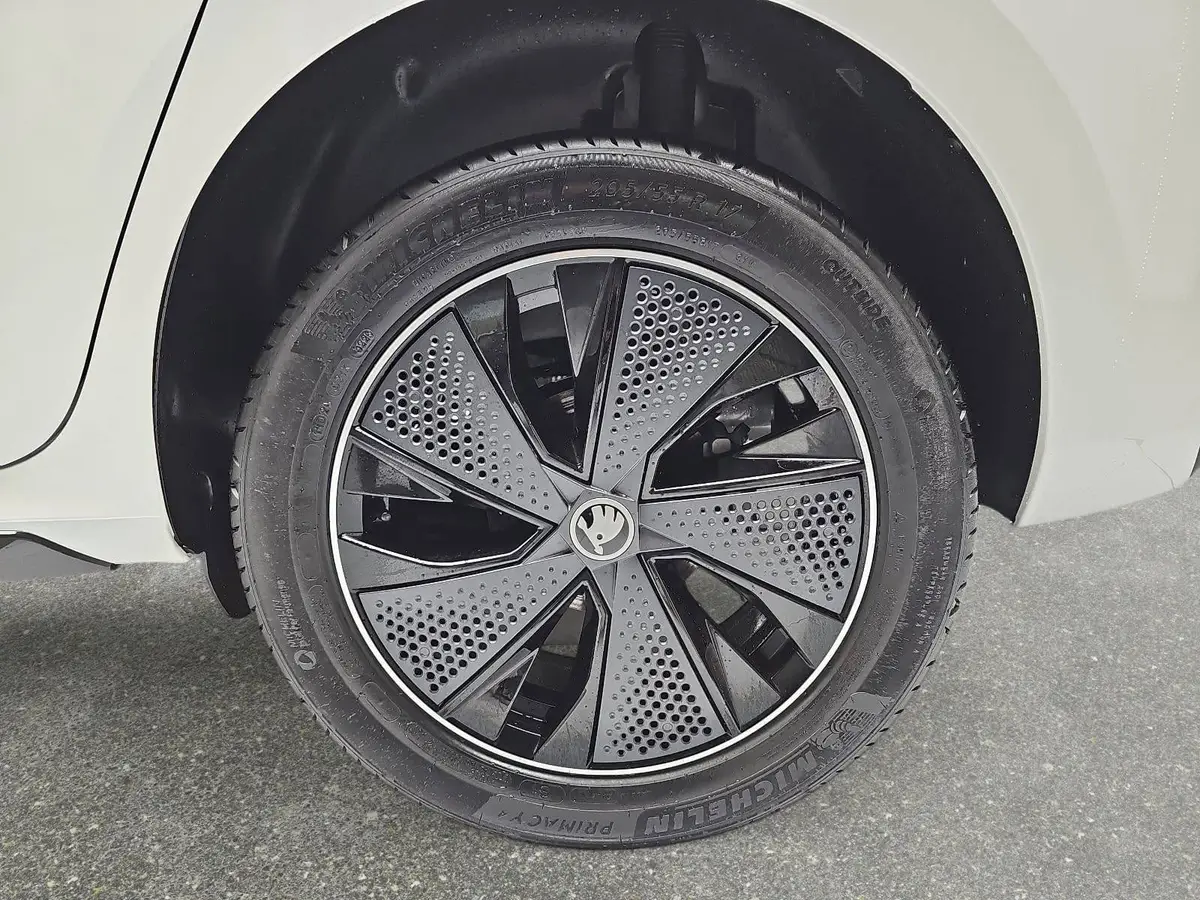 SKODA KAMIQ 1.0 TSI DSG MONTE CARLO LED PANORAMA WINTER KAMERA