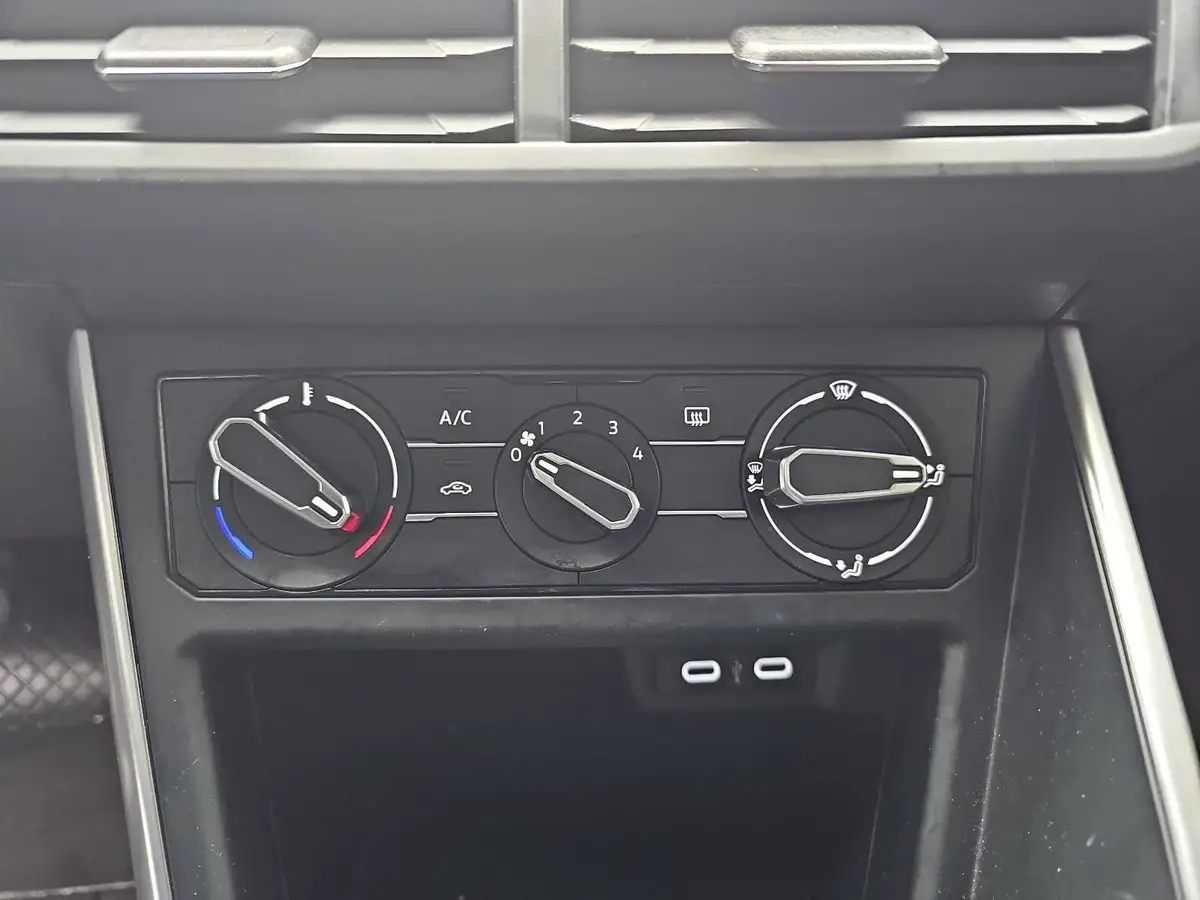 VW POLO 1.0 TSI DSG LIFE LED KLIMA APP-CONNECT SICHT PDC K