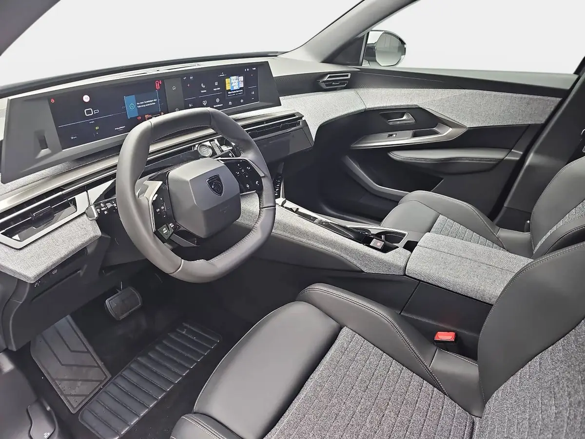 PEUGEOT 3008 1.2 HYBRID 145 E-DSC6 ALLURE LED DAB WINTER AHK LM