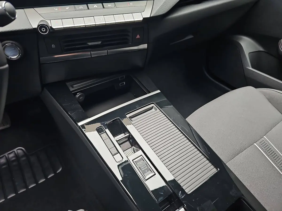 OPEL ASTRA 1.2 TURBO AUTO. SPORTS TOURER GS LED AGR WINTER KA