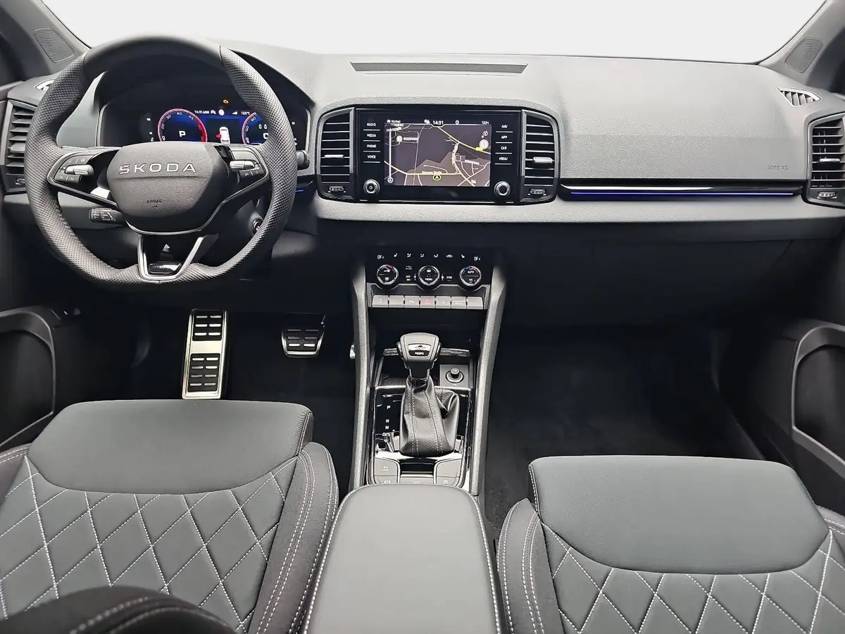 SKODA KAROQ 2.0 TDI DSG SPORTLINE 4X4 WINTER AHK