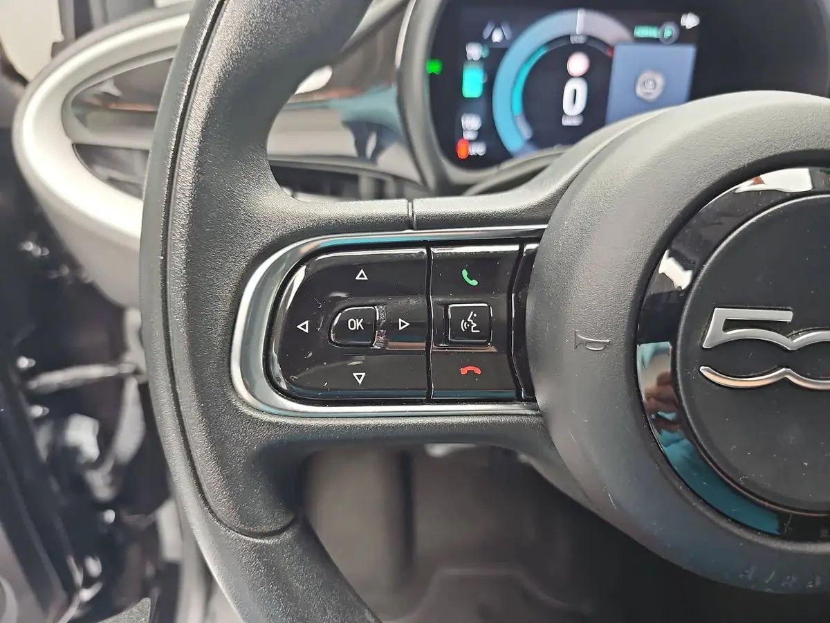 FIAT 500 ELEKTRO 23.8 KWH ACTION ALLWETTERREIFEN