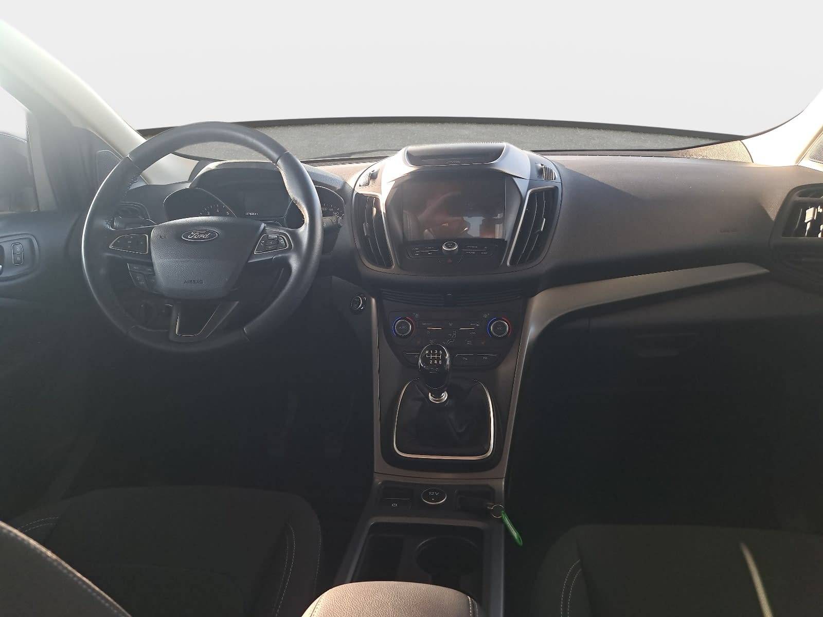 FORD KUGA 1.5 ECOBOOST 4X2 NAVI WINTER PDC LM17