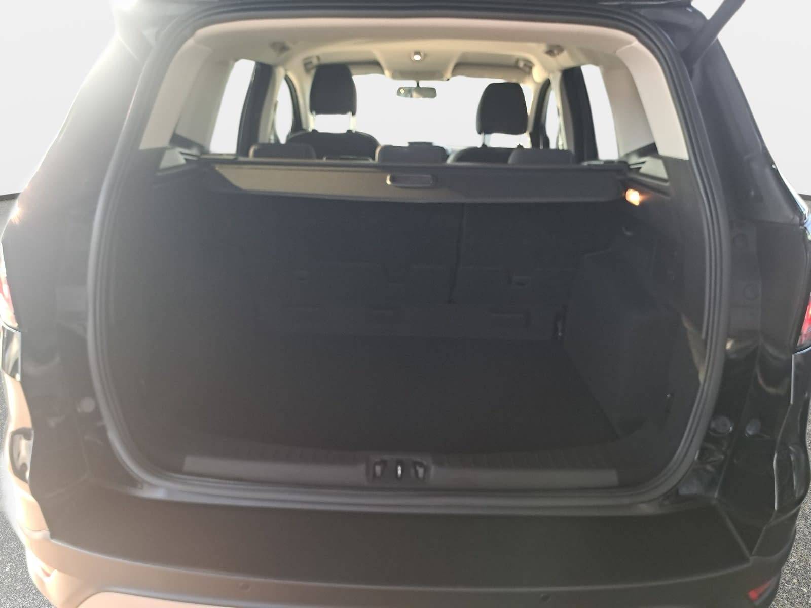 FORD KUGA 1.5 ECOBOOST 4X2 NAVI WINTER PDC LM17