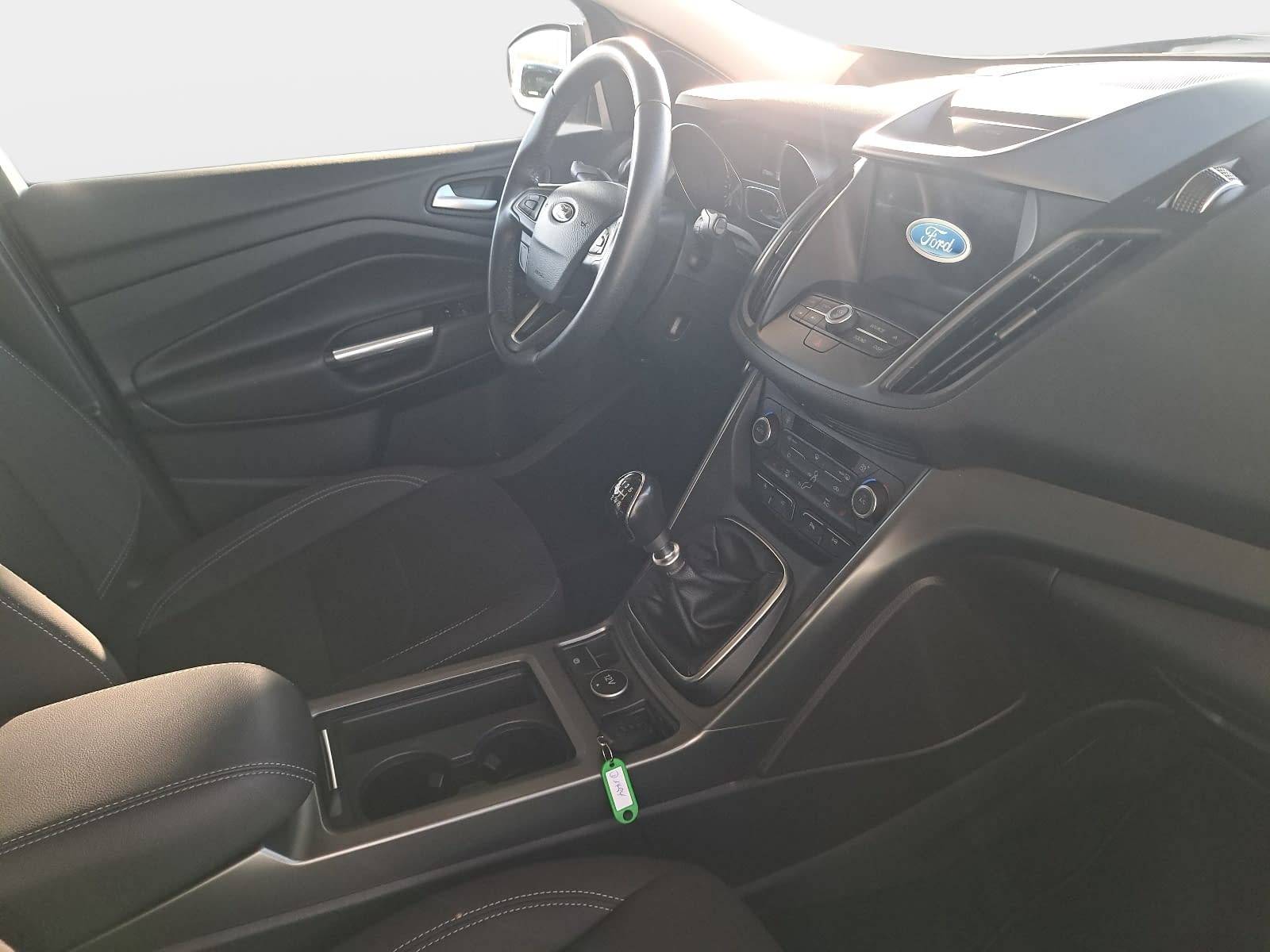 FORD KUGA 1.5 ECOBOOST 4X2 NAVI WINTER PDC LM17