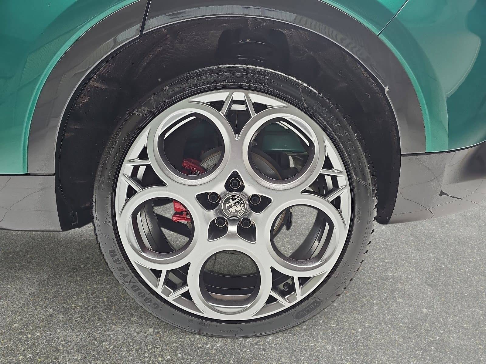 ALFA ROMEO TONALE 1.5T 48V-HYBRID SPECIALE NAVI LED LEDER H&K WINTER KAMERA LM20