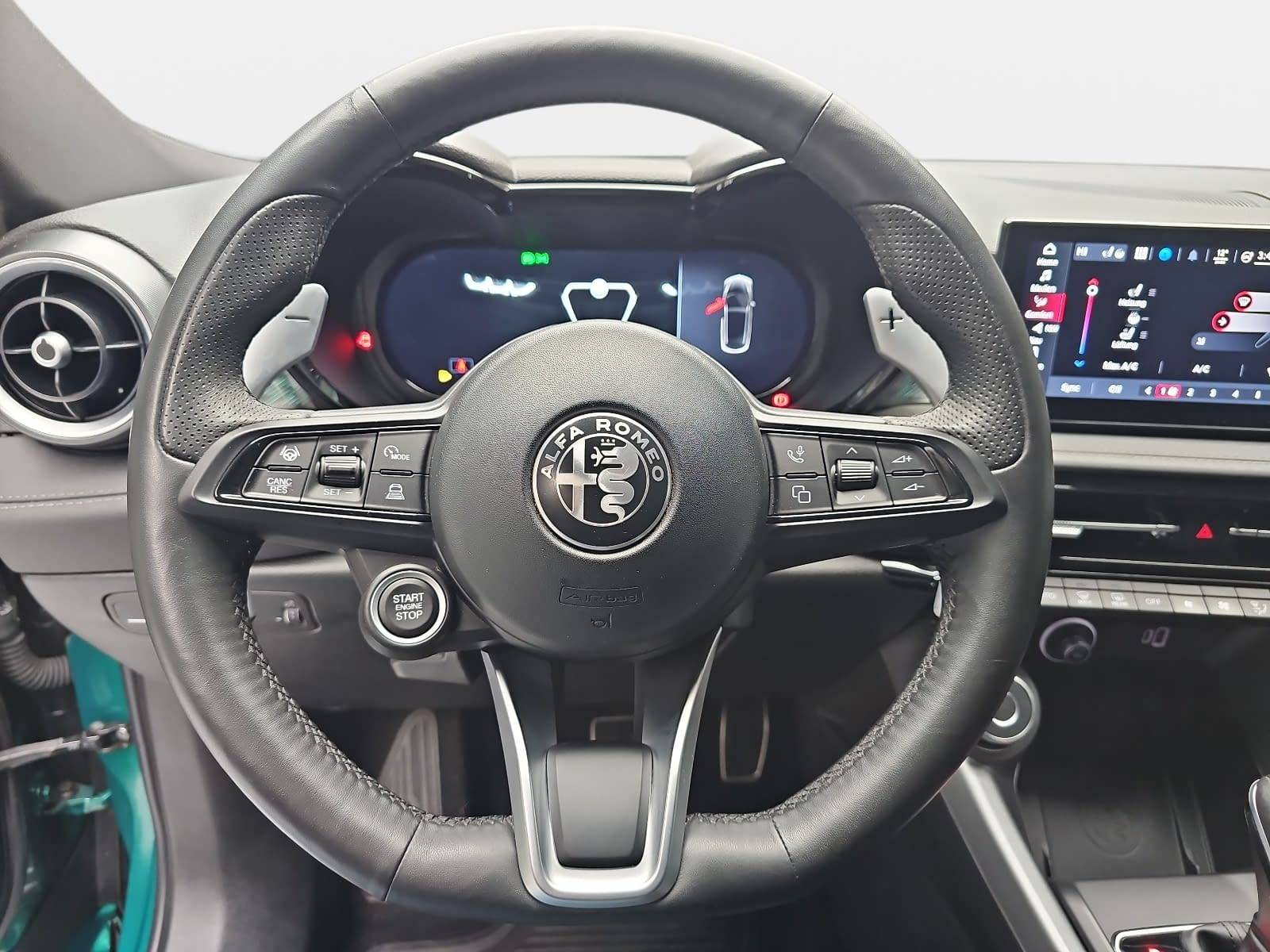 ALFA ROMEO TONALE 1.5T 48V-HYBRID SPECIALE NAVI LED LEDER H&K WINTER KAMERA LM20