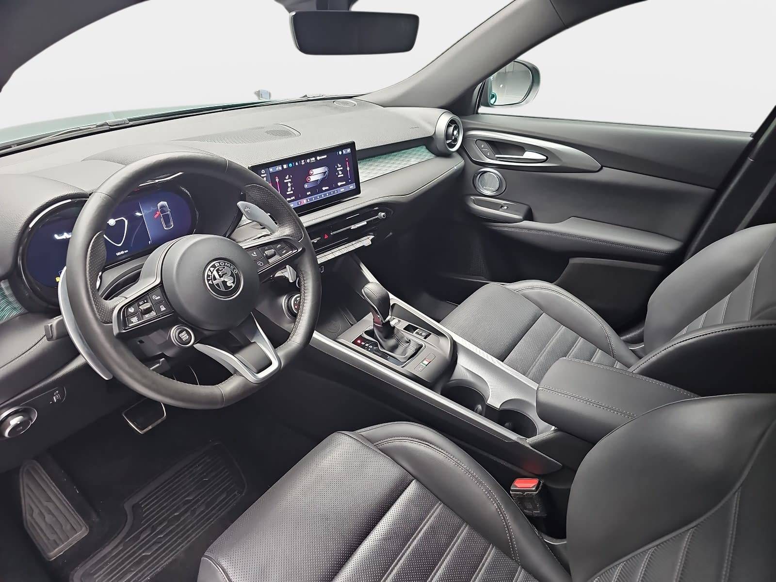 ALFA ROMEO TONALE 1.5T 48V-HYBRID SPECIALE NAVI LED LEDER H&K WINTER KAMERA LM20