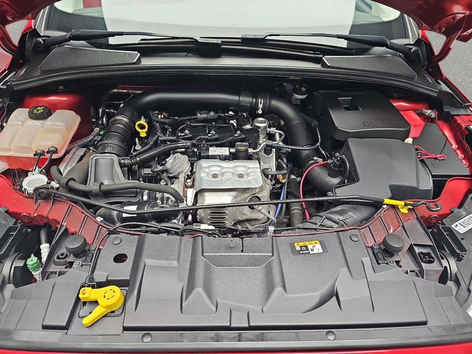 FORD FOCUS 1.0 EB BUSINESS NAVI WINTER P-ASSIST AHK