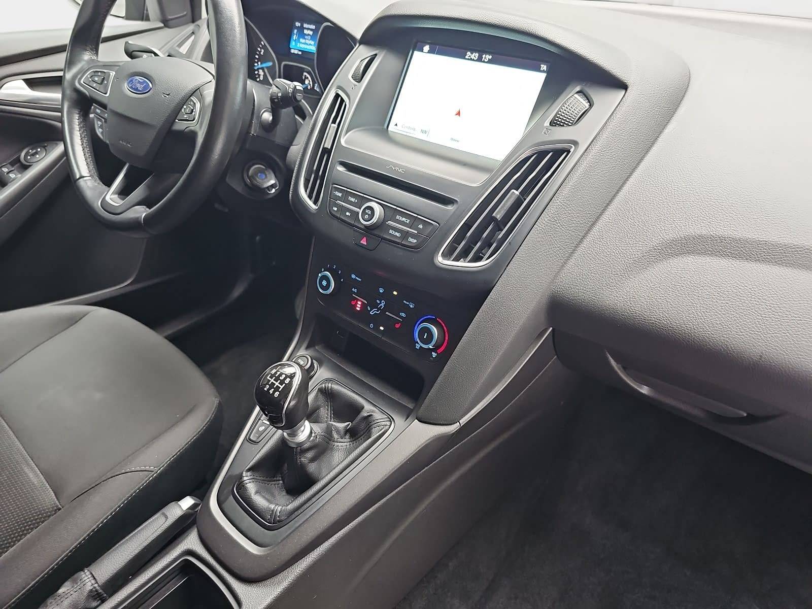 FORD FOCUS 1.0 EB BUSINESS NAVI WINTER P-ASSIST AHK